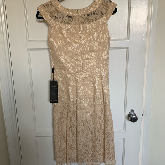 NWT IZIDRESS - Picture 2 of 3